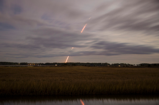 Illustration for article titled 10 Glorious Shots of Last Night's Rocket Launch, Taken By You